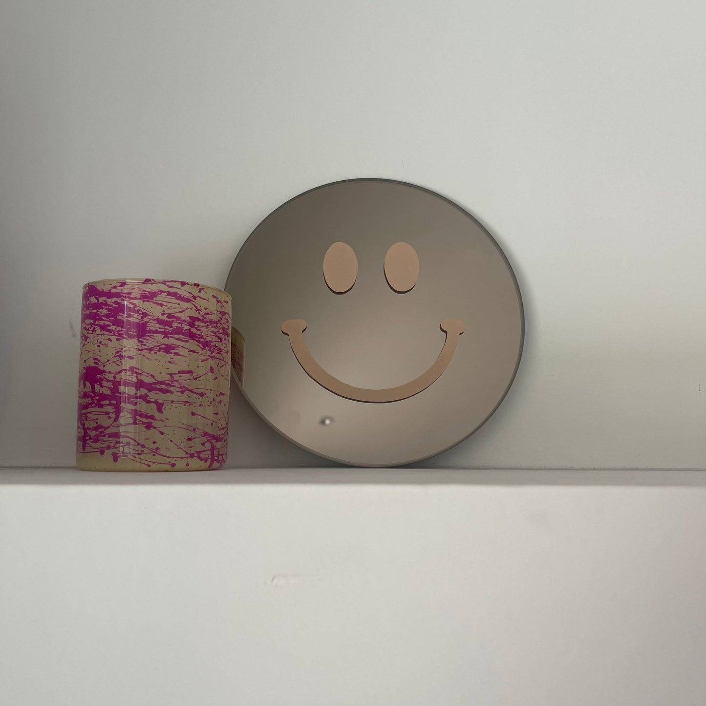 The Small Beige Smile - wevelnit