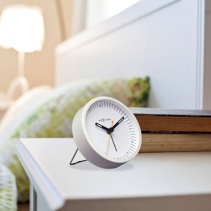 Table Alarm Clock 9x9x7.5cm - Silent - Light function /Metal "Small" - wevelnit