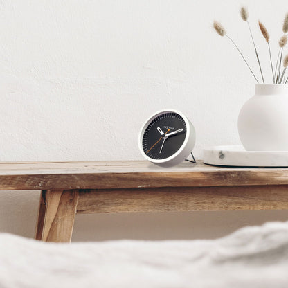 Table Alarm Clock 9x9x7.5cm - Silent - Light function /Metal "Small" - wevelnit