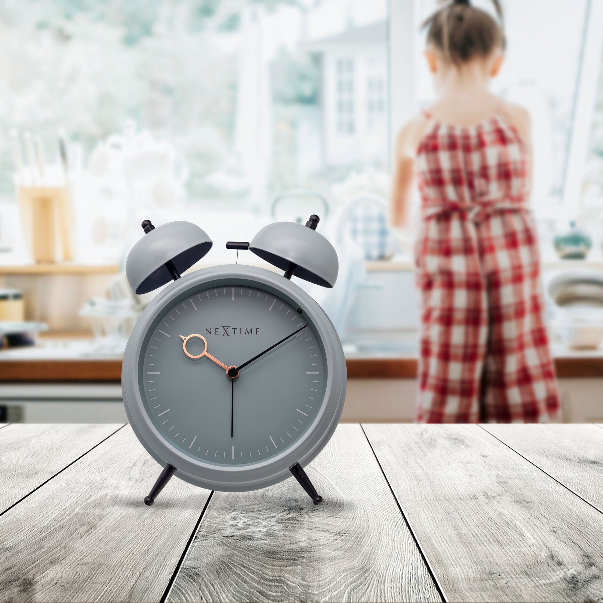 Table Alarm Clock 15x18x7cm - Silent - Light function - Metal "Golden Hour" - wevelnit