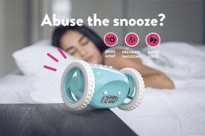 Clocky Blue - Alarm clock on wheels - wevelnit
