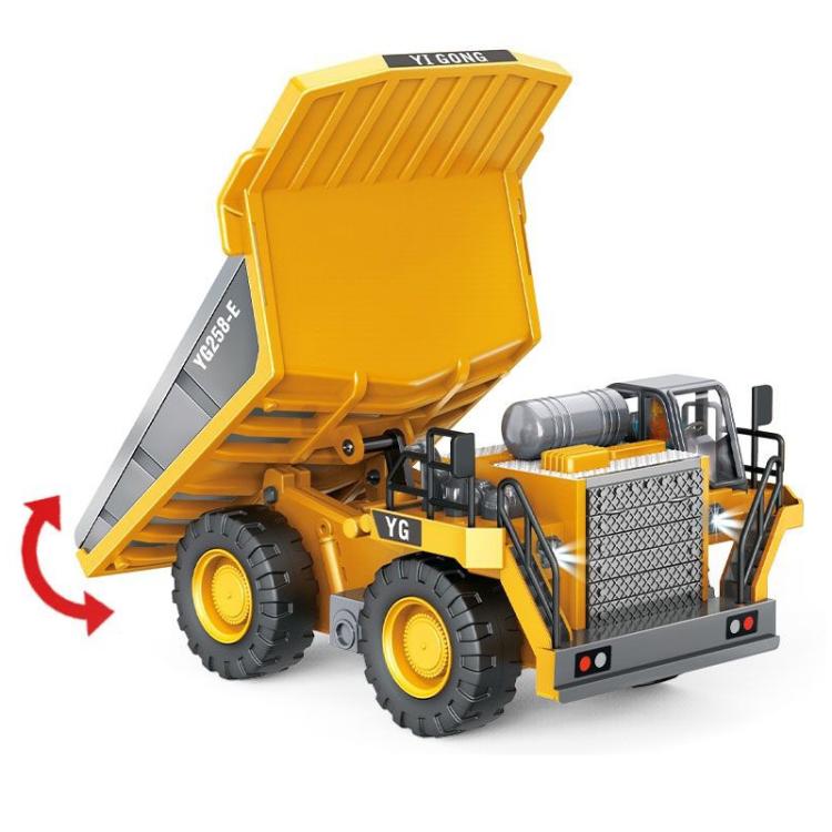 Kiepwagen met de laadbak omhoog
