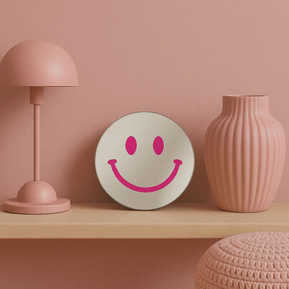 The Small Pink Smile - wevelnit