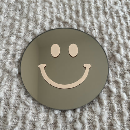 The Small Beige Smile - wevelnit