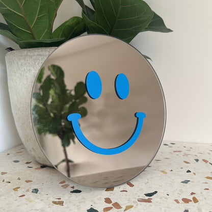 The Small Bright Blue Smile - wevelnit