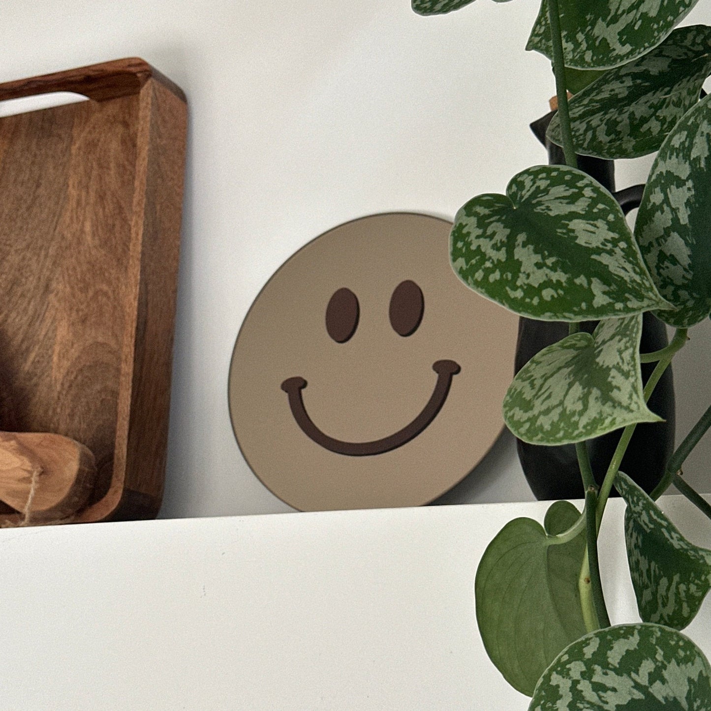 The Small Brown Smile - wevelnit