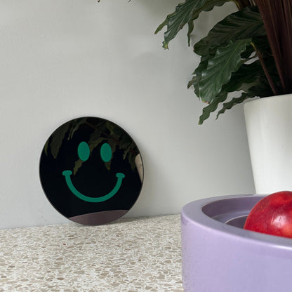 The Small Dark Green Smile - wevelnit