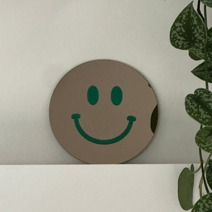 The Small Dark Green Smile - wevelnit
