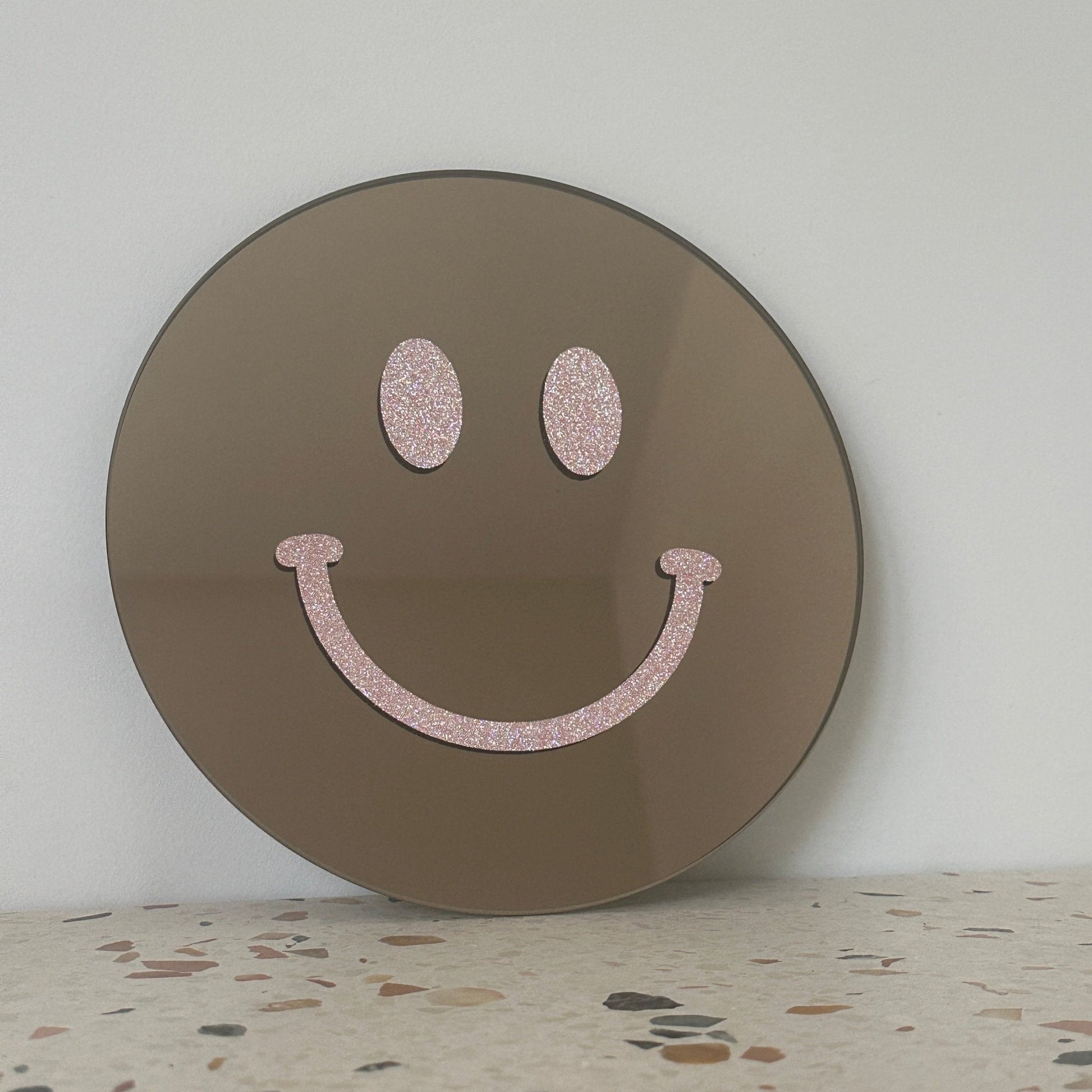 The Small Glitter Pink Smile - wevelnit