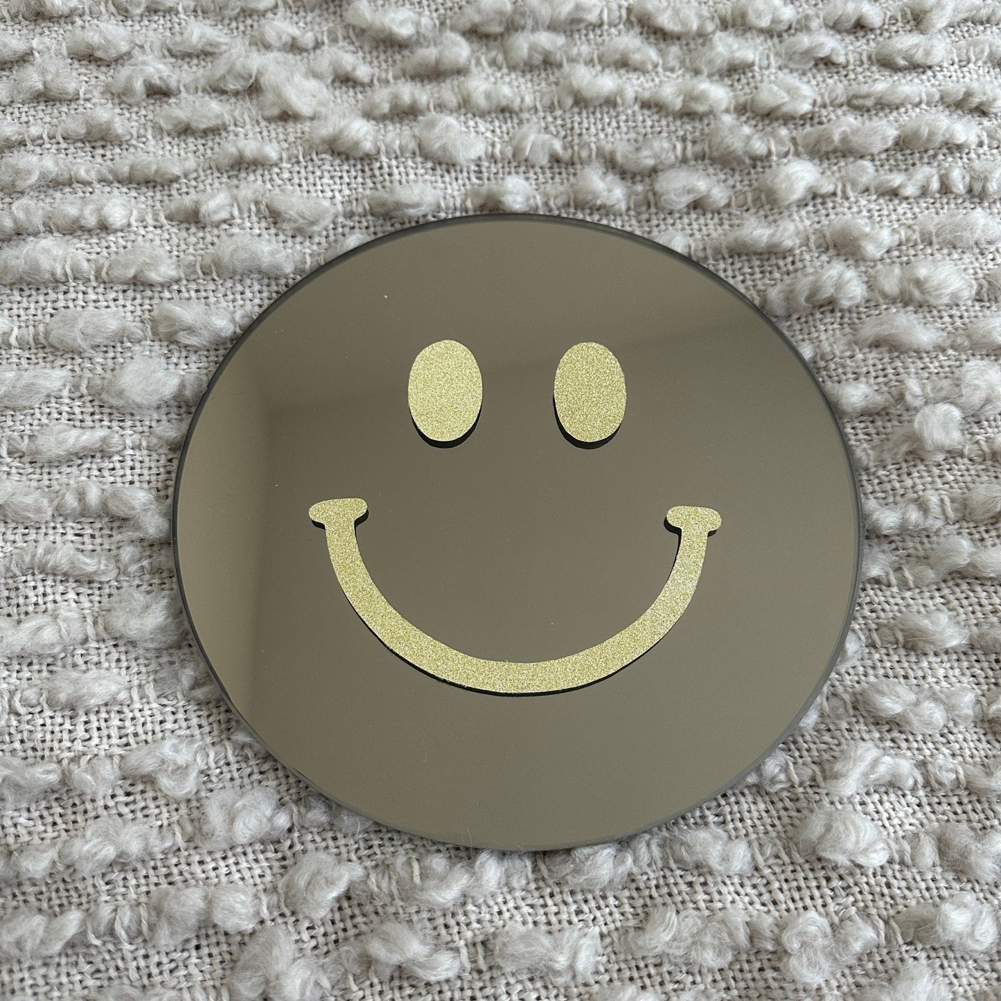 The Small Golden Smile - wevelnit