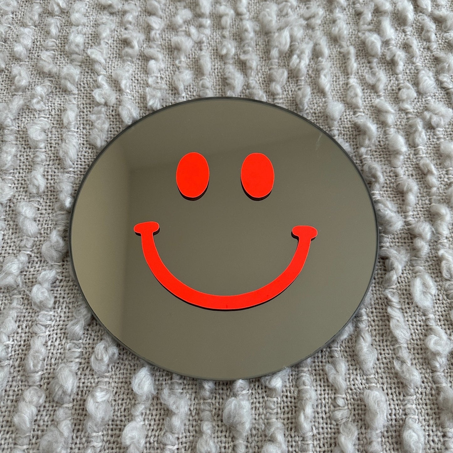 The Small Neon Orange Smile - wevelnit