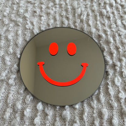 The Small Neon Orange Smile - wevelnit