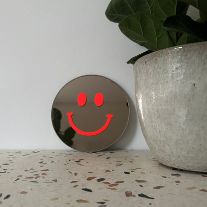 The Small Neon Orange Smile - wevelnit