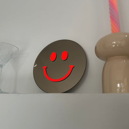 The Small Neon Orange Smile - wevelnit