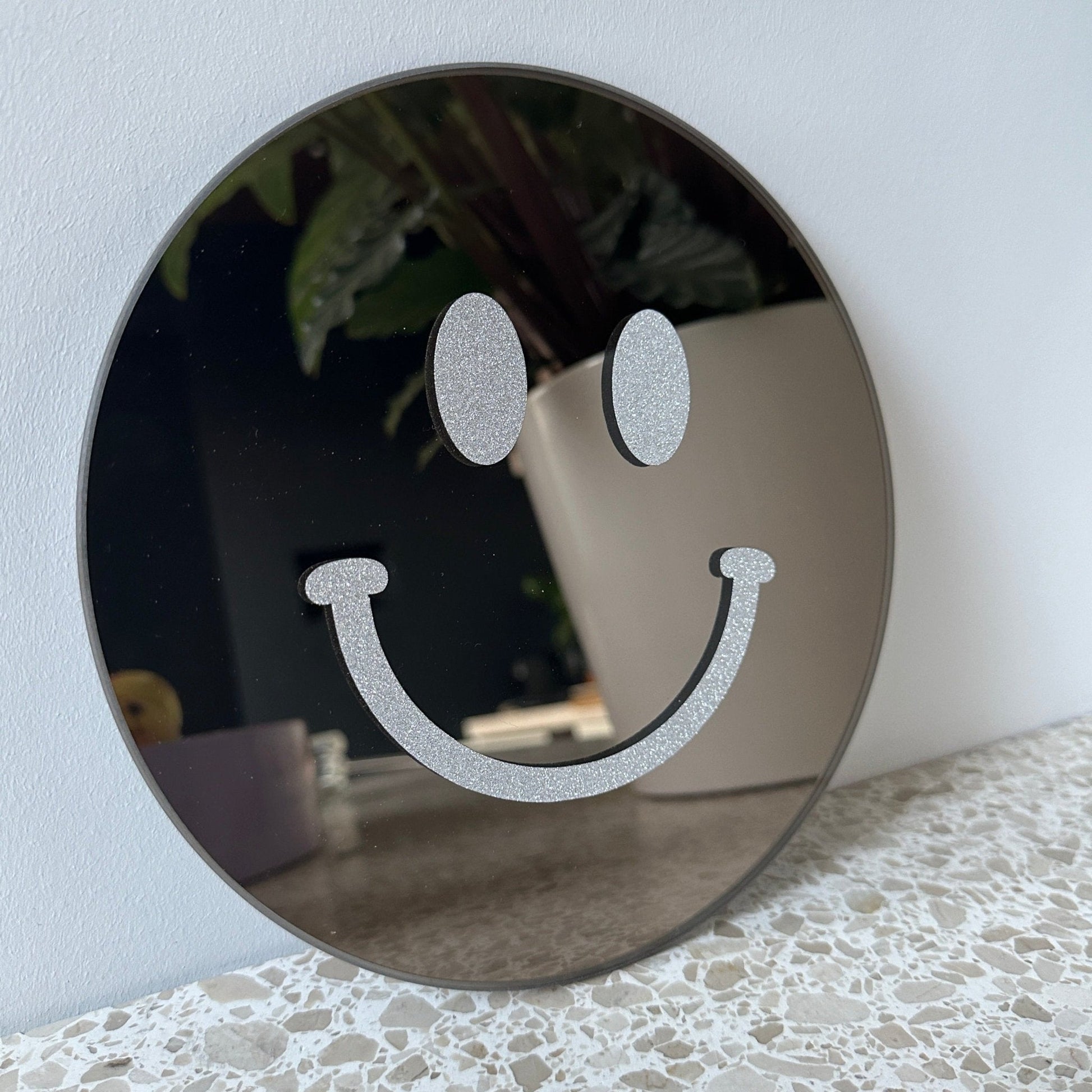 The Small Silver Smile - wevelnit