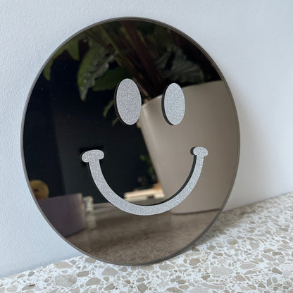 The Small Silver Smile - wevelnit