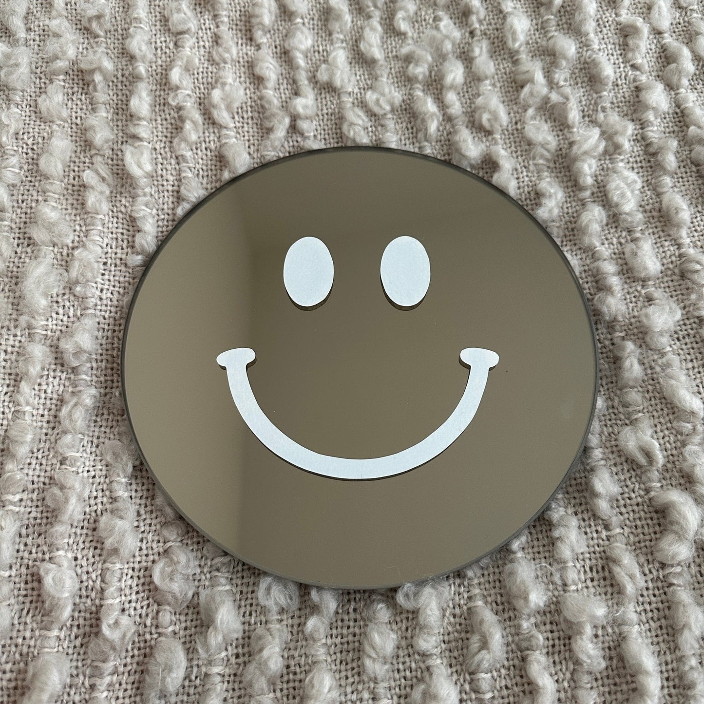 The Small White Smile - wevelnit