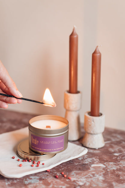 Enchanted Rose – geurkaars - wevelnit