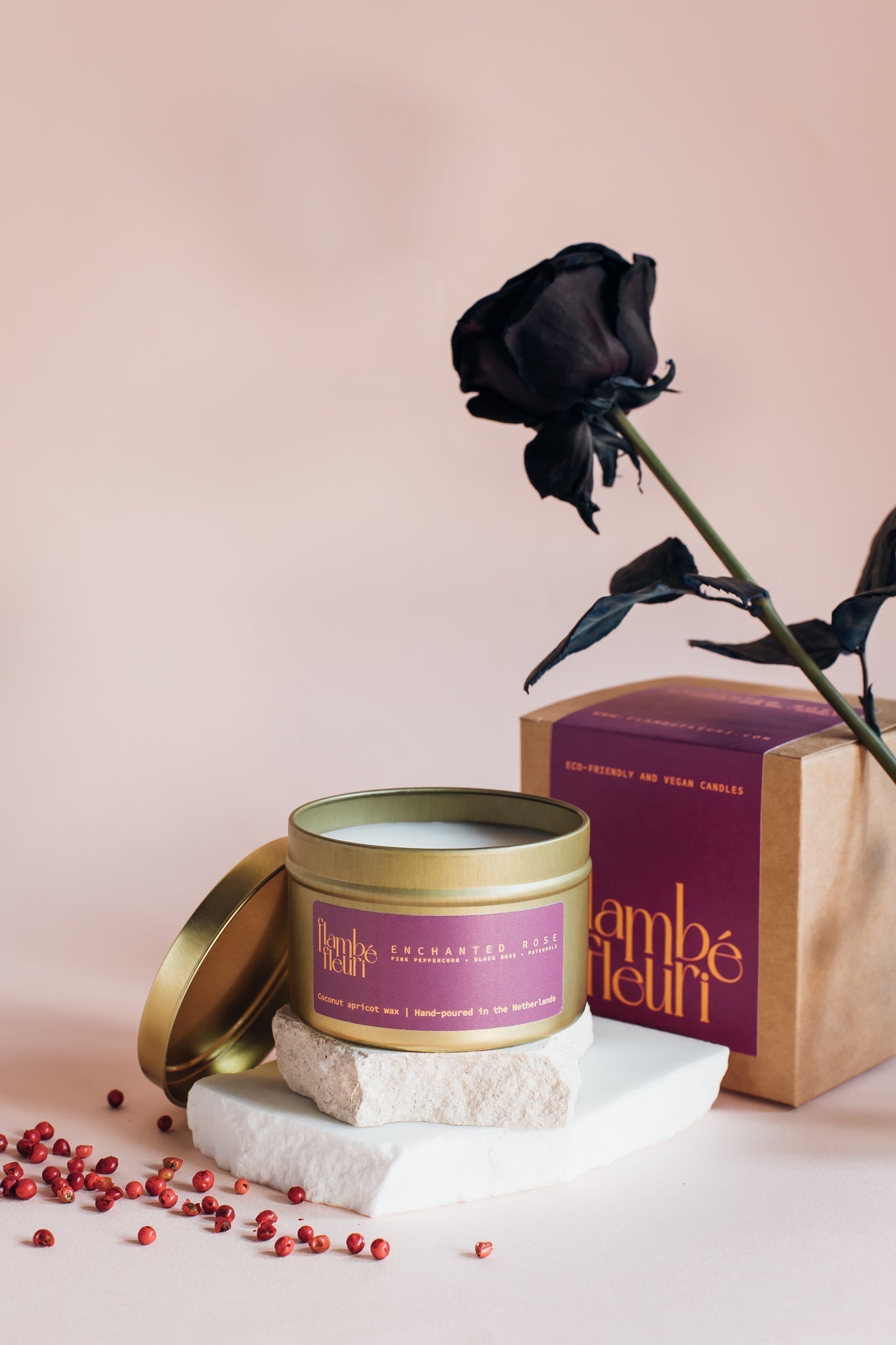 Enchanted Rose – geurkaars - wevelnit